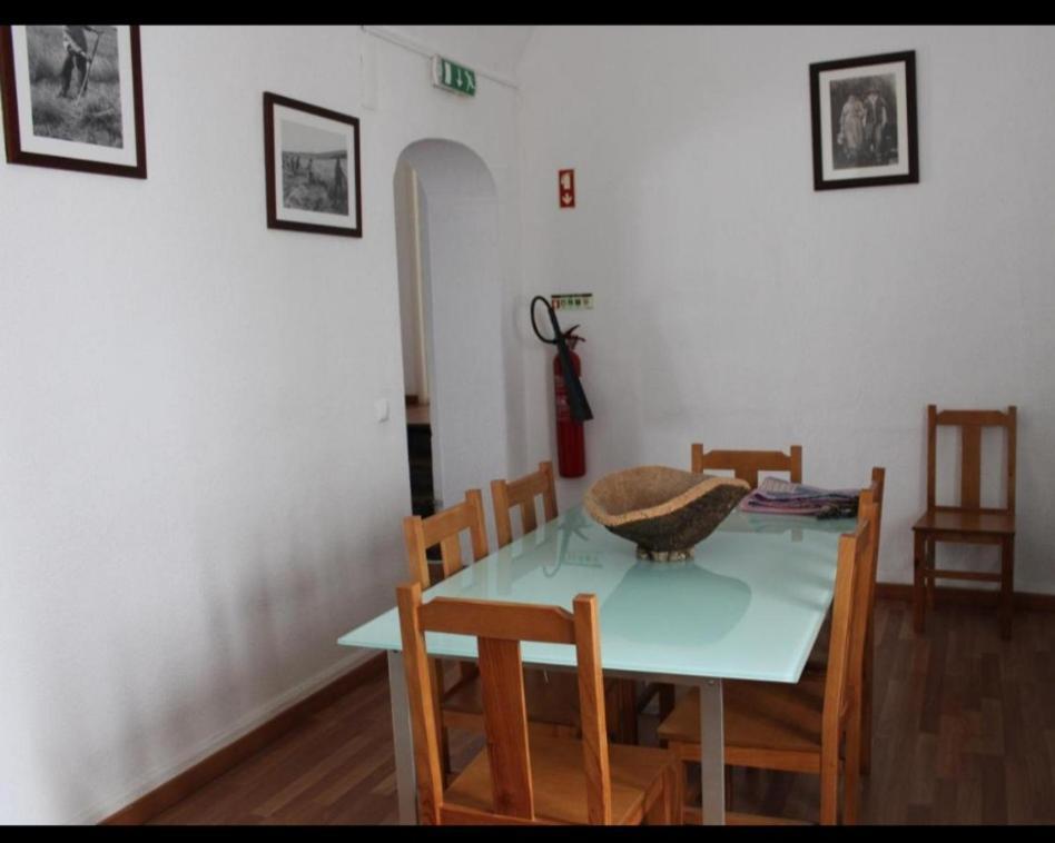Mont' Sobro Hostel Evora Luaran gambar